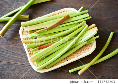 Rhubarb in a colander Rhubarb in a colander 114718205
