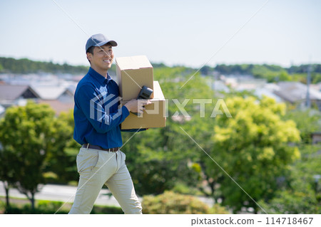 Delivery man male Delivery man male 114718467