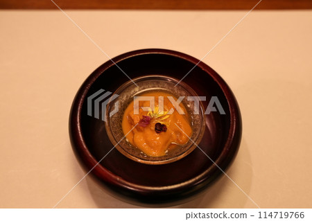Kaiseki meal starter: Sea urchin and yuba mousse 114719766