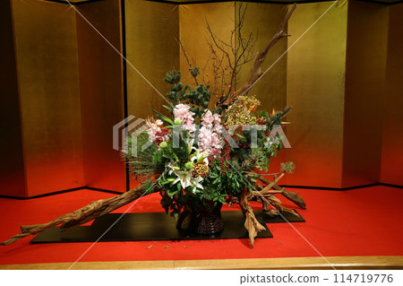 Flowers decorated in a Japanese-style room Flowers decorated in a Japanese-style room 114719776