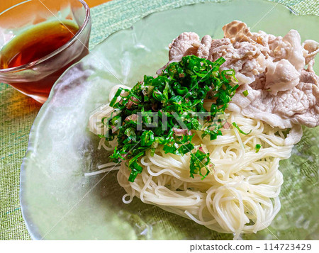 豬肉涮鍋面 豬肉涮鍋面 114723429