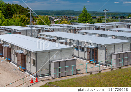 臨時住房排隊 臨時住房排隊 114729638