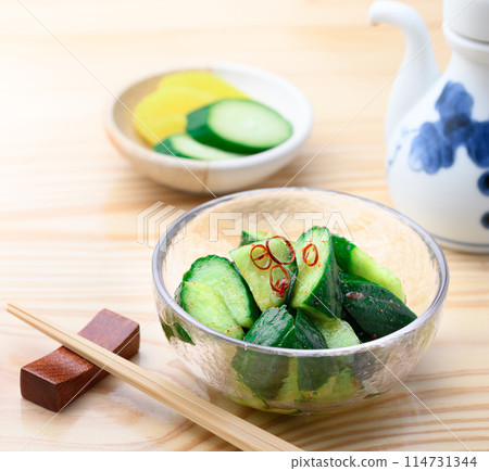 辣黃瓜 非常適合夏天 辣上癮的黃瓜(微醃黃瓜) 辣黃瓜 非常適合夏天 辣上癮的黃瓜(微醃黃瓜) 114731344