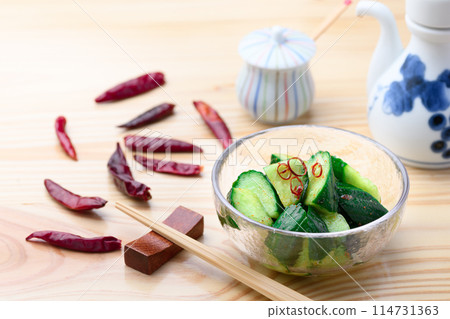 辣黃瓜 非常適合夏天 辣上癮的黃瓜(微醃黃瓜) 辣黃瓜 非常適合夏天 辣上癮的黃瓜(微醃黃瓜) 114731363