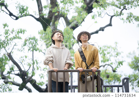 與朋友一起的成人旅行,讓您想起童年 與朋友一起的成人旅行,讓您想起童年 114731634