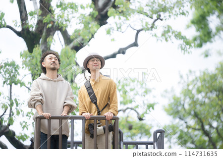 與朋友一起的成人旅行,讓您想起童年 與朋友一起的成人旅行,讓您想起童年 114731635