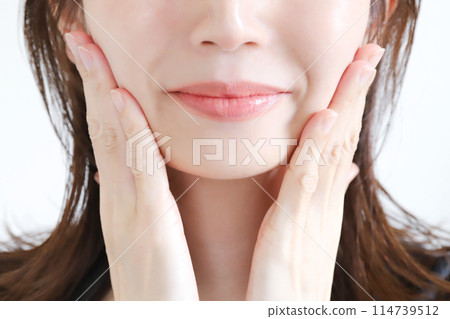 抗衰老護膚形象 114739512