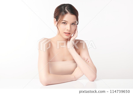 Beautiful young asian woman with clean fresh skin on white background, Face care, Facial treatment, Cosmetology, beauty and spa, Asian women portrait. 114739650