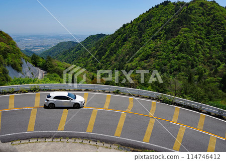 Fresh green Suzuka Skyline [Hairpin curve] 114746412