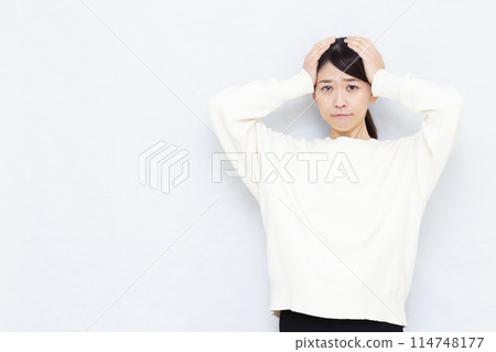 Worried, woman, lady 114748177