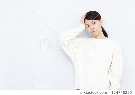 Worried, woman, lady 114748230