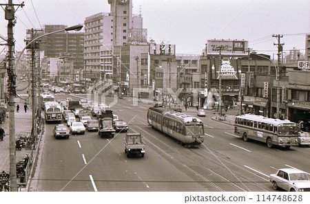 1969: Tamagawa Line, soon to be abolished, Tokyu Tamagawa Line, Shibuya-Sangenjaya, Tokyo, archival photograph 1969: Tamagawa Line, soon to be abolished, Tokyu Tamagawa Line, Shibuya-Sangenjaya, Tokyo, archival photograph 114748628