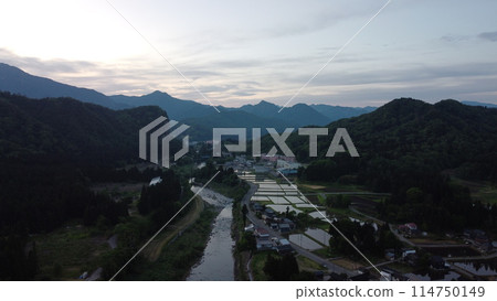 旭日從粟嶽山（海拔420m）升起 114750149