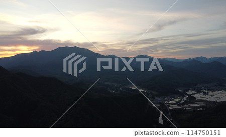 旭日從粟嶽山（海拔420m）升起 114750151