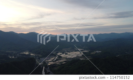 旭日從粟嶽山（海拔420m）升起 114750152