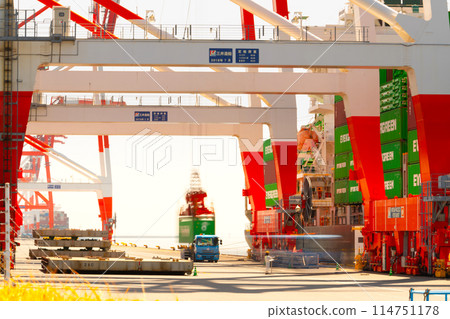 Container terminal Container terminal 114751178