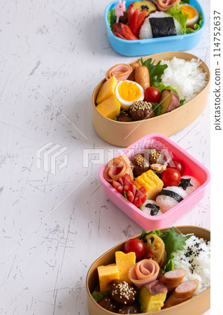 Lunch box 114752637