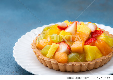 Cookie dough fruit tart Cookie dough fruit tart 114752856
