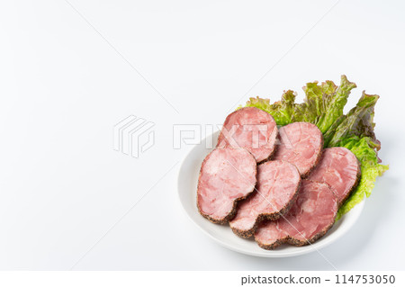 Thick-sliced smoked pork tongue 114753050