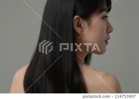 A black hair woman A black hair woman 114753907