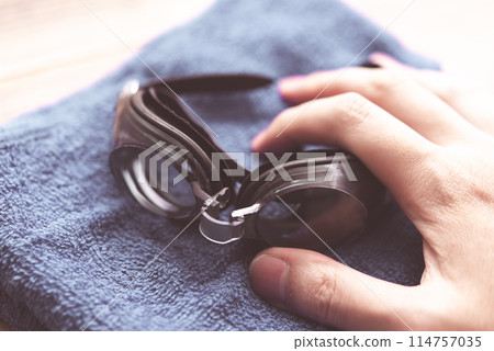 goggles, swimming, gents 114757035