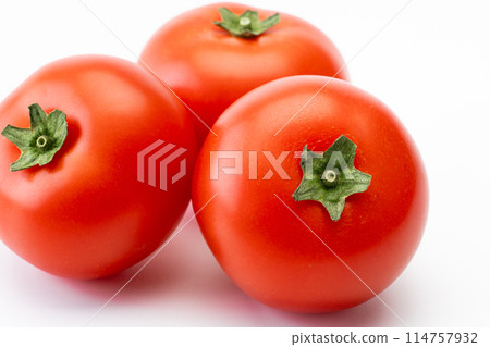 Close-up of tomatoes 114757932