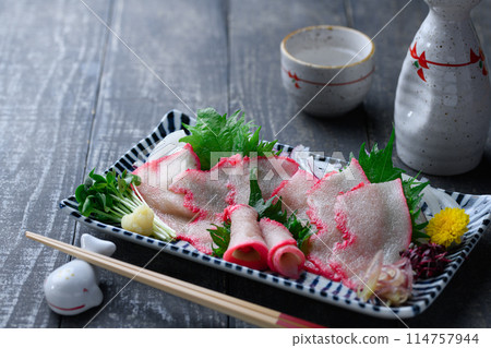 Minke whale bacon slices Taiji Town, Wakayama Prefecture Local cuisine Stylish whale chopstick rest (black background) 114757944