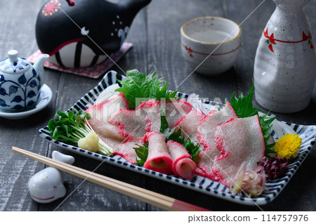 Minke whale bacon slices Taiji Town, Wakayama Prefecture Local cuisine Stylish whale chopstick rest (black background) 114757976