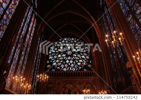 Stained glass of Sainte-Chapelle 114758142