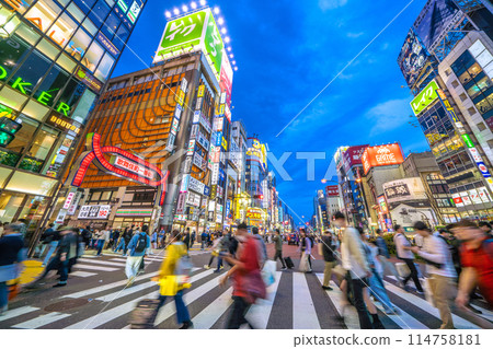 Tokyo cityscape in Japan Inbound...it's like a foreign country...Kabukicho bustling with foreign tourists = March 31st Tokyo cityscape in Japan Inbound...it's like a foreign country...Kabukicho bustling with foreign tourists = March 31st 114758181