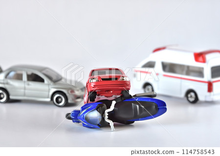 Traffic accident image Traffic accident image 114758543