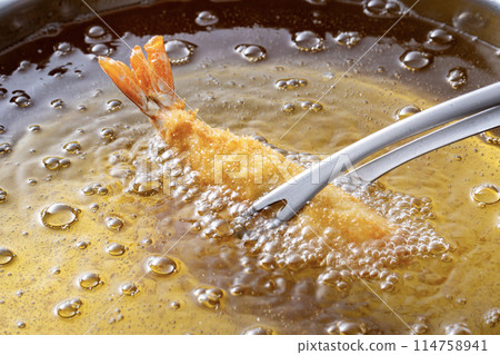 Deep fried shrimp 114758941