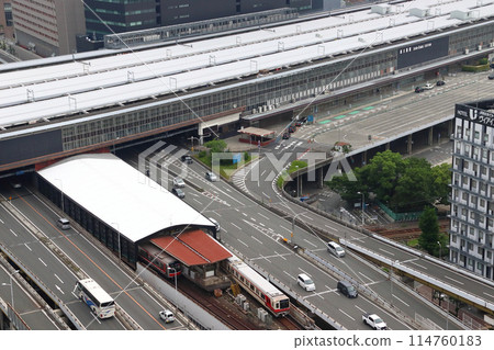 JR Shin-Osaka Station main entrance and Shin-Midosuji JR Shin-Osaka Station main entrance and Shin-Midosuji 114760183
