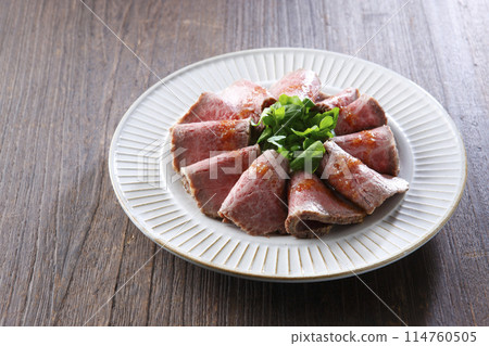 松坂牛大腿烤牛肉 114760505