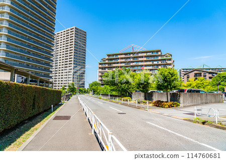 多摩新城住宅區，高樓公寓鱗次櫛比 114760681