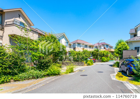 A quiet residential area in Tama New Town, surrounded by nature A quiet residential area in Tama New Town, surrounded by nature 114760719