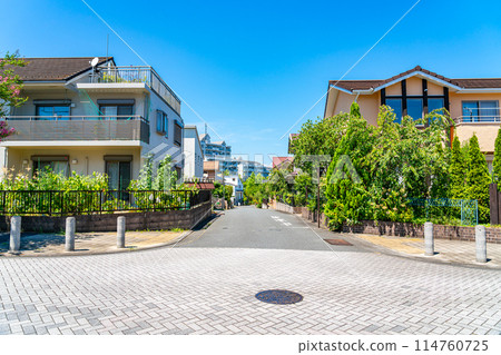 A quiet residential area in Tama New Town, surrounded by nature A quiet residential area in Tama New Town, surrounded by nature 114760725