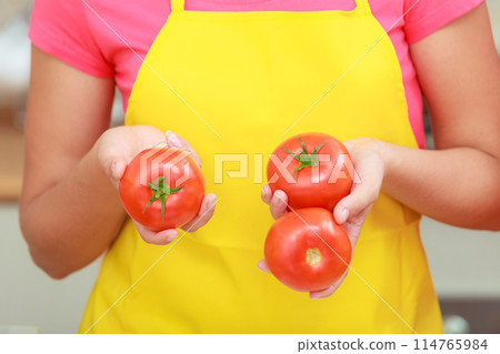 Woman preparing fresh vegetables food salad 114765984