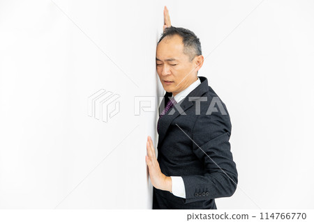 中年男子生意倒閉 114766770