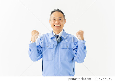 中男工作服握拳 114766939
