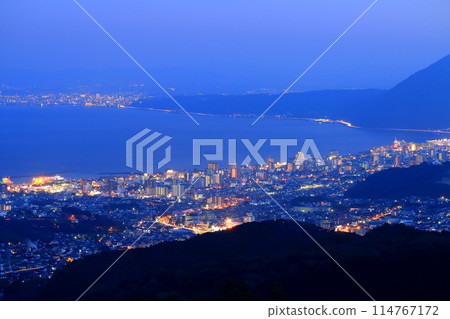 Beppu city at night 114767172