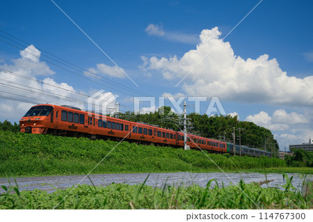 Express train Huis Ten Bosch 114767300