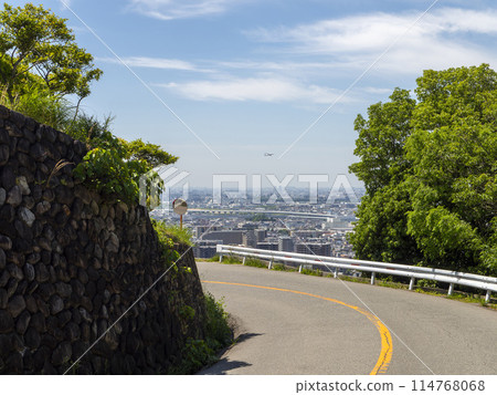 Satsukiyama Driveway and cityscape Satsukiyama Driveway and cityscape 114768068