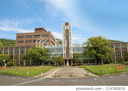 國立岡山大學 114768819