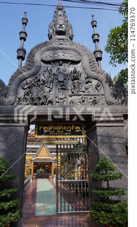 Entrance to Wat Preah Prom Roth [Siem Reap, Cambodia] 114769370