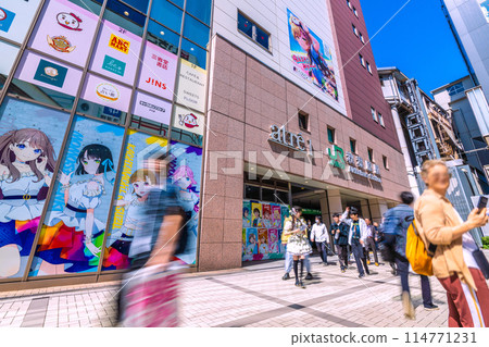 Tokyo cityscape in Japan in May. Overlooking Akihabara Station, bustling with foreign tourists, etc. = 17th Tokyo cityscape in Japan in May. Overlooking Akihabara Station, bustling with foreign tourists, etc. = 17th 114771231