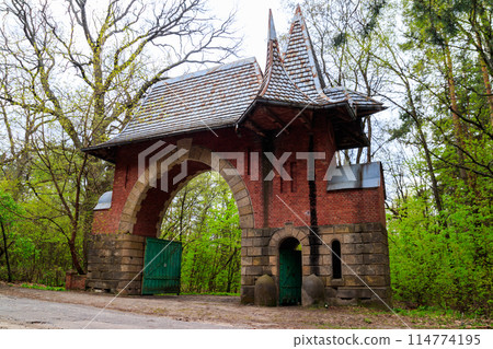 Entrance gate in Natalyevka park in Kharkiv region, Ukraine Entrance gate in Natalyevka park in Kharkiv region, Ukraine 114774195
