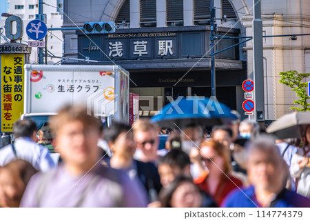 日本的東京街景因入境遊客而復甦…淺草站等外國遊客擠滿的地區=5月3日 日本的東京街景因入境遊客而復甦…淺草站等外國遊客擠滿的地區=5月3日 114774379