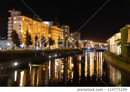 發光的紅磚倉庫/小樽運河 114775299