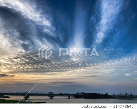 Dragon God Clouds⑴ 114778643